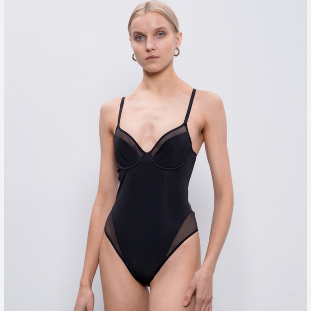 NWT 🖤 WOLFORD SHEER OPAQUE BODYSUIT Black Mesh Panel Bodysuit